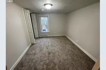 1890 W 12th Ave, Eugene, OR 97402 - Photo 11