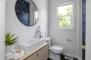 721 NE Roselawn St, Portland, OR 97211 - Photo 11