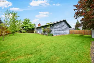 12910 SE Center St, Portland, OR 97236 - Photo 7