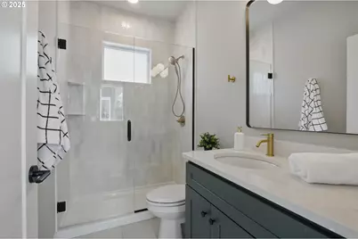 1123 SE Rhone St #B, Portland, OR 97202 - Photo 15