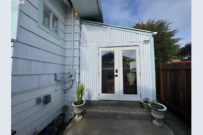 884 S 7th St, Coos Bay, OR 97420 - Photo 29