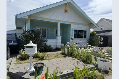 884 S 7th St, Coos Bay, OR 97420 - Photo 1