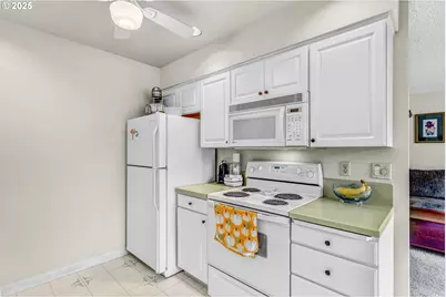 15117 NE Rose Pkwy #103, Portland, OR 97230 - Photo 17