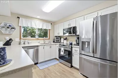 1278 SE 24th Ave, Hillsboro, OR 97123 - Photo 13
