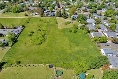 1133 Irvington Dr, Eugene, OR 97404 - Photo 13