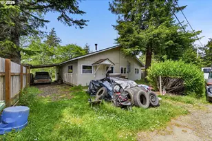 64426 Penny Rd, Coos Bay, OR 97420 - Photo 3