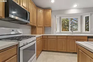 10235 SE 252nd Dr, Damascus, OR 97089 - Photo 13