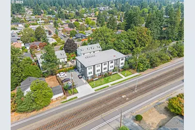 10985 E Burnside St #27, Portland, OR 97216 - Photo 11