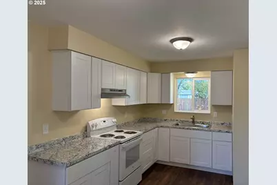 1004 22nd St, La Grande, OR 97850 - Photo 3