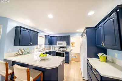 312 SW Cascade Meadow Dr, Sublimity, OR 97385 - Photo 5