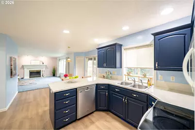 312 SW Cascade Meadow Dr, Sublimity, OR 97385 - Photo 7