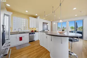 191 N Lotus Beach Dr, Portland, OR 97217 - Photo 17