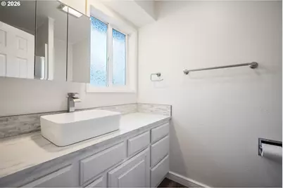 2441 W Lynnwood Dr, Longview, WA 98632 - Photo 17