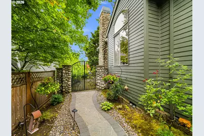 9630 SW Iowa Dr, Tualatin, OR 97062 - Photo 45