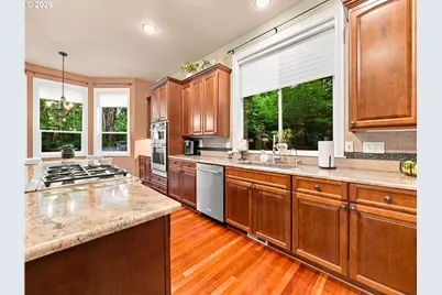 9630 SW Iowa Dr, Tualatin, OR 97062 - Photo 13