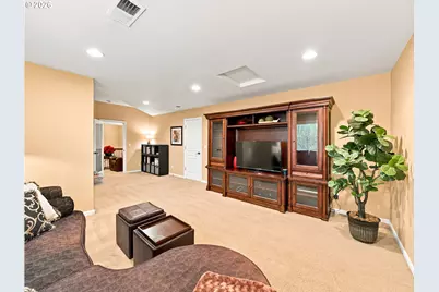 9630 SW Iowa Dr, Tualatin, OR 97062 - Photo 33