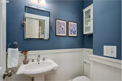 2035 NW Kearney St, Portland, OR 97209 - Photo 21