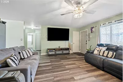 333 N 19th Ave, Cornelius, OR 97113 - Photo 3