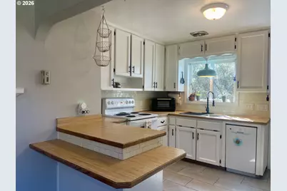 3280 Sherman Ave, North Bend, OR 97459 - Photo 21