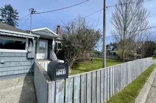 3280 Sherman Ave, North Bend, OR 97459 - Photo 7