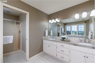 2055 Ridge Pointe Dr, Lake Oswego, OR 97034 - Photo 25
