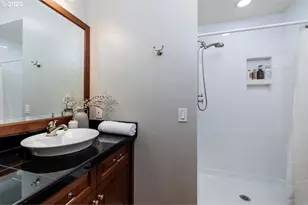 2055 Ridge Pointe Dr, Lake Oswego, OR 97034 - Photo 19