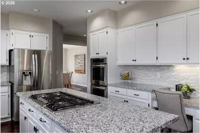 2055 Ridge Pointe Dr, Lake Oswego, OR 97034 - Photo 13