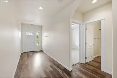 4760 Glacier Meadows Loop, Springfield, OR 97478 - Photo 3