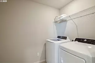 2702 Gunderson Ave, Woodburn, OR 97071 - Photo 25