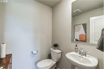 2702 Gunderson Ave, Woodburn, OR 97071 - Photo 11