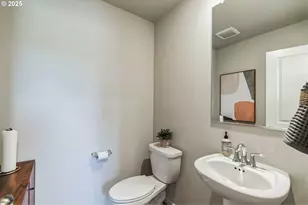 2702 Gunderson Ave, Woodburn, OR 97071 - Photo 11