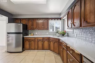9810 NE 2nd St, Vancouver, WA 98664 - Photo 11