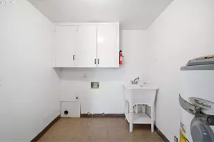 9810 NE 2nd St, Vancouver, WA 98664 - Photo 13