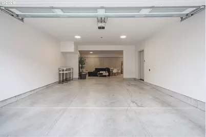 143 Shelton McMurphey Blvd, Eugene, OR 97401 - Photo 29