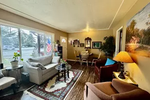 1495 8th St, Florence, OR 97439 - Photo 5