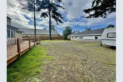 1495 8th St, Florence, OR 97439 - Photo 21