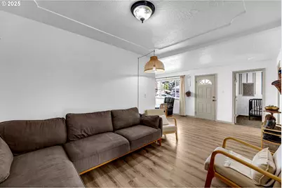 114 Cherry St, Castle Rock, WA 98611 - Photo 7