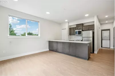 4775 NE 107th Ave, Portland, OR 97220 - Photo 3