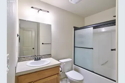 7728 NE Julie Ann Ln, Hillsboro, OR 97124 - Photo 33