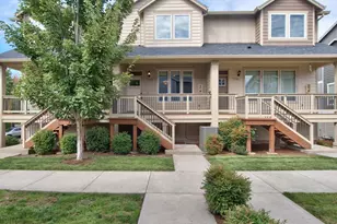 7728 NE Julie Ann Ln, Hillsboro, OR 97124 - Photo 1