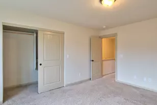 7728 NE Julie Ann Ln, Hillsboro, OR 97124 - Photo 37