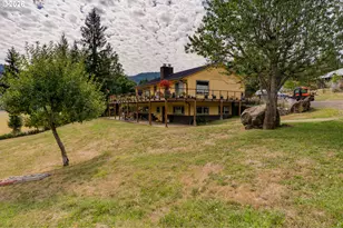 17779 Sitkum Ln, Myrtle Point, OR 97458 - Photo 11