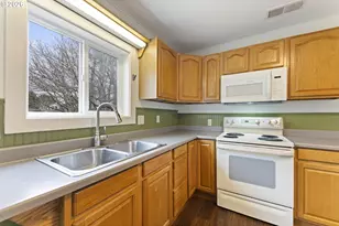 1055 SE Baltimore Ave, Bandon, OR 97411 - Photo 11