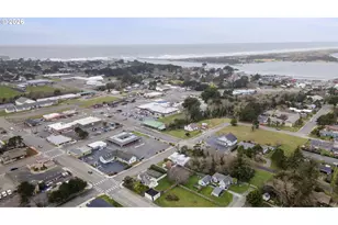 1055 SE Baltimore Ave, Bandon, OR 97411 - Photo 33