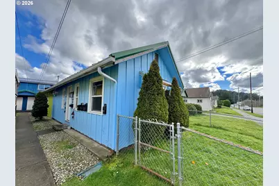 1032 S 4th St, Coos Bay, OR 97420 - Photo 7