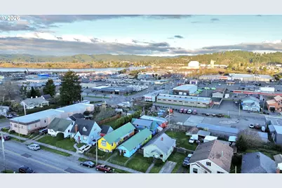 1032 S 4th St, Coos Bay, OR 97420 - Photo 33