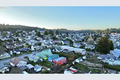 1032 S 4th St, Coos Bay, OR 97420 - Photo 31