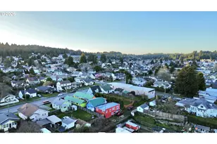 1032 S 4th St, Coos Bay, OR 97420 - Photo 31