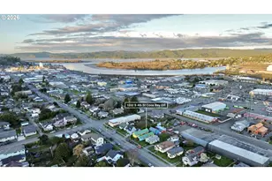 1032 S 4th St, Coos Bay, OR 97420 - Photo 35