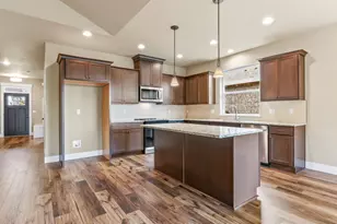 1570 NE Wiley Ln, Estacada, OR 97023 - Photo 23